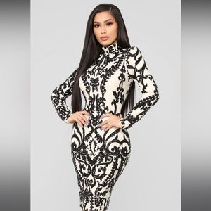 Fashion Nova Black and Nude Midi Dress